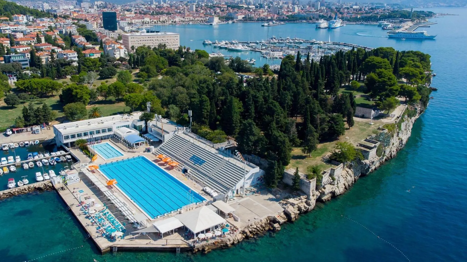 Beachfront Apartment Drazen, With Garden And Parking Split Croacia