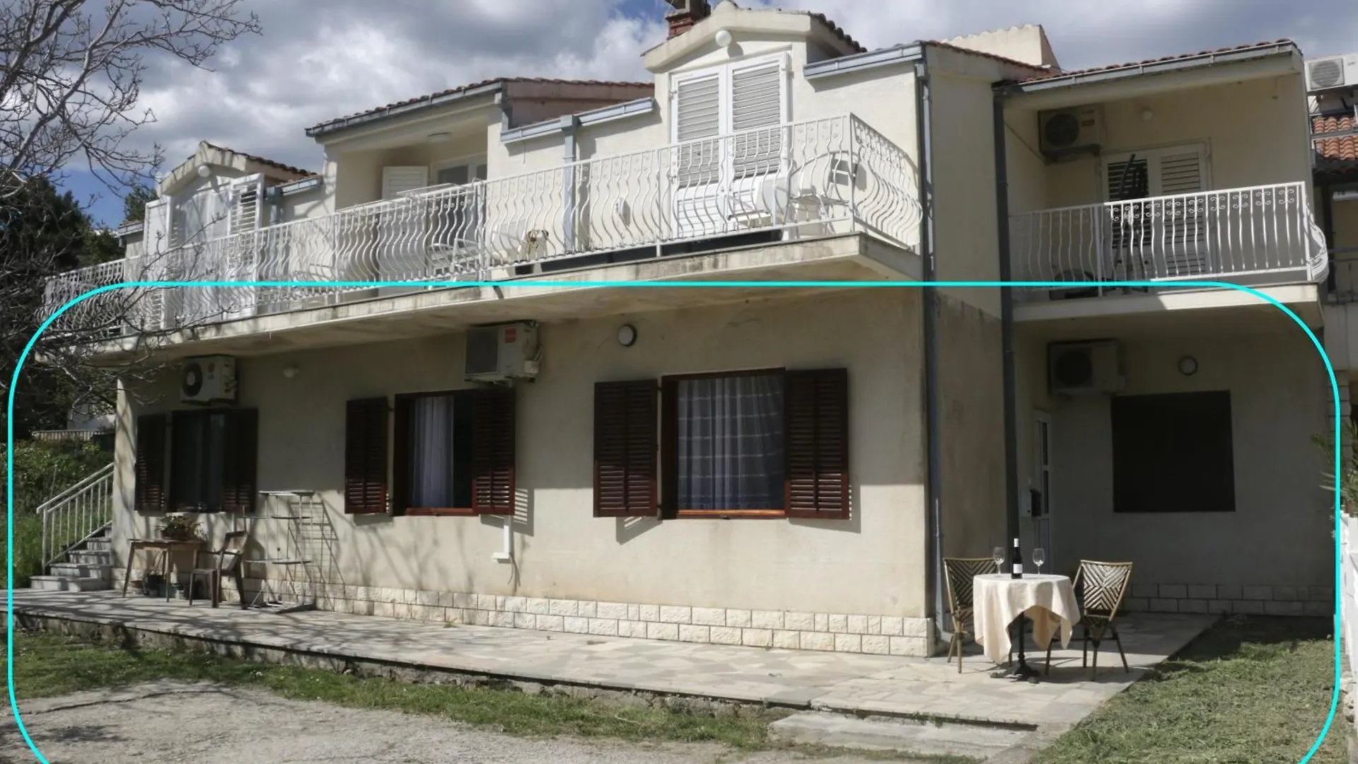 Beachfront Apartment Drazen, With Garden And Parking Split