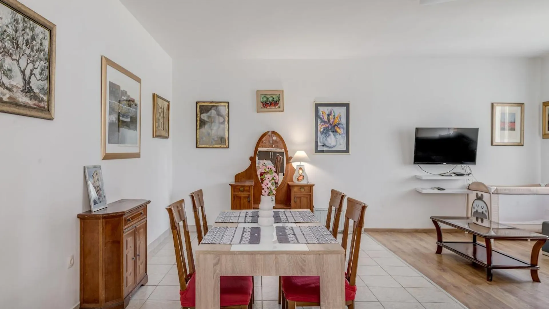 Beachfront Apartment Drazen, With Garden And Parking Split 0*,