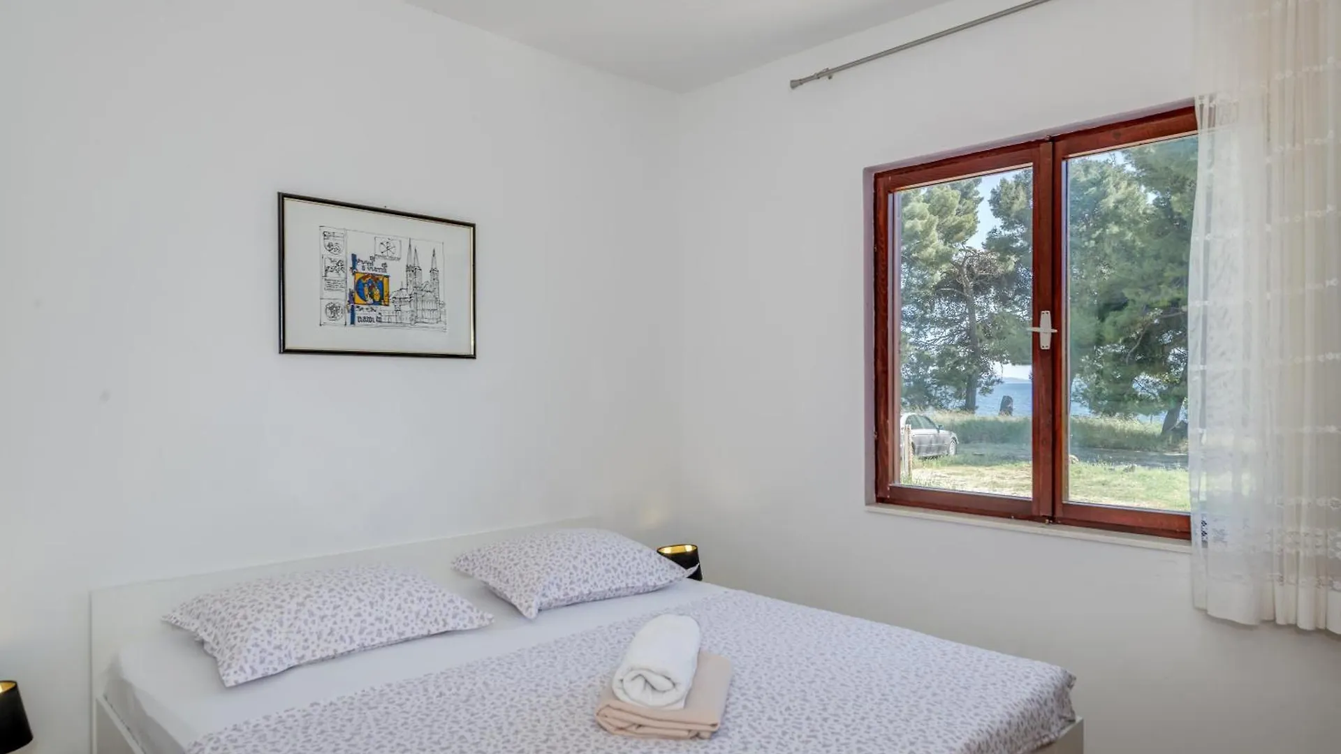 Beachfront Apartment Drazen, With Garden And Parking Split 0*,