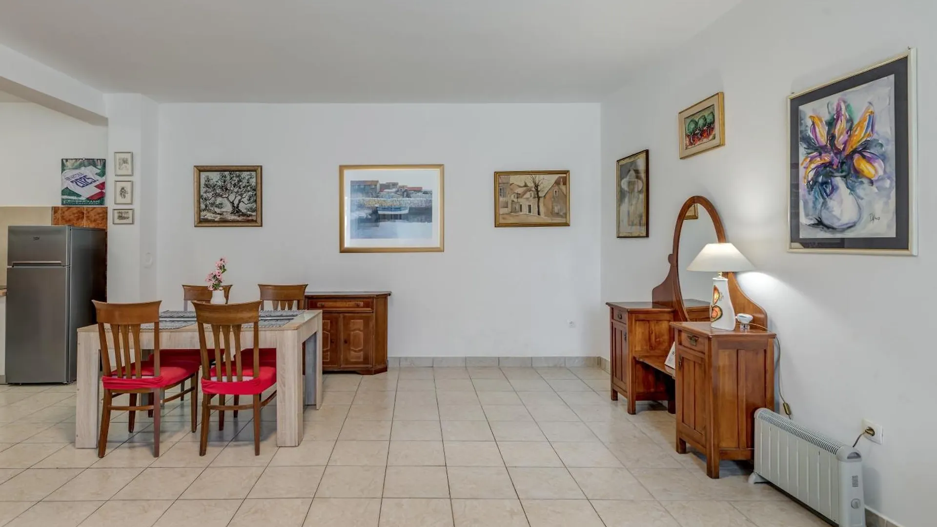 Beachfront Apartment Drazen, With Garden And Parking Split