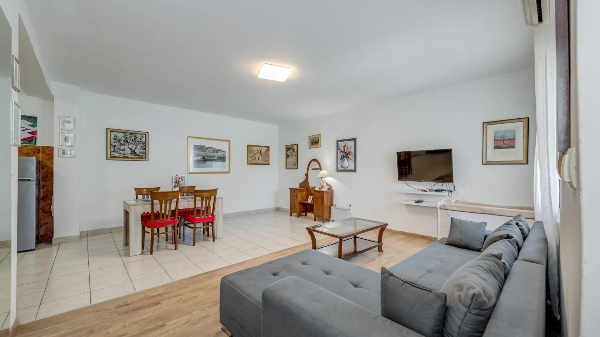 Beachfront Apartment Drazen, With Garden And Parking Split 0*,